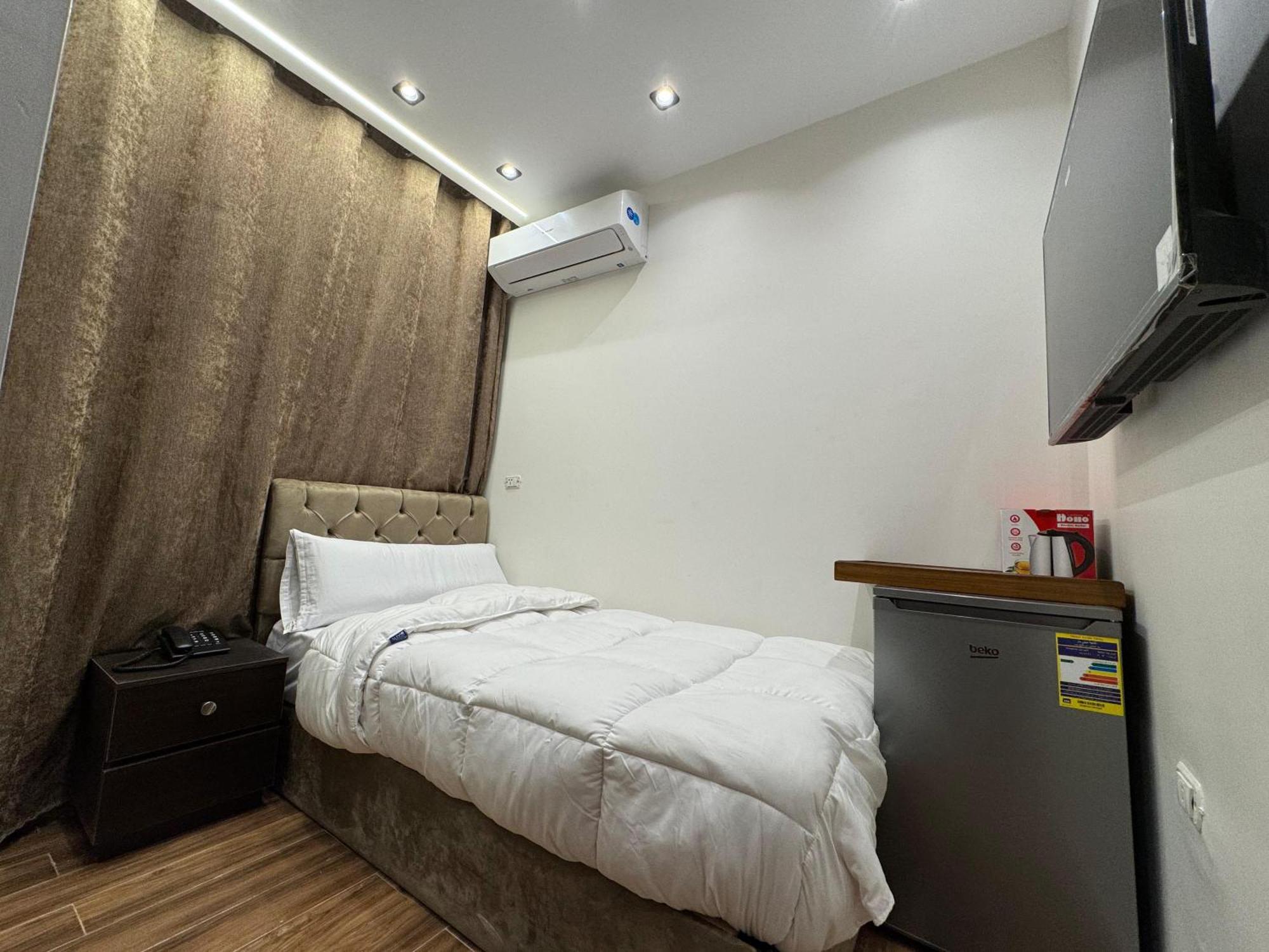 New White Pyramids Inn Ghatati Exterior photo